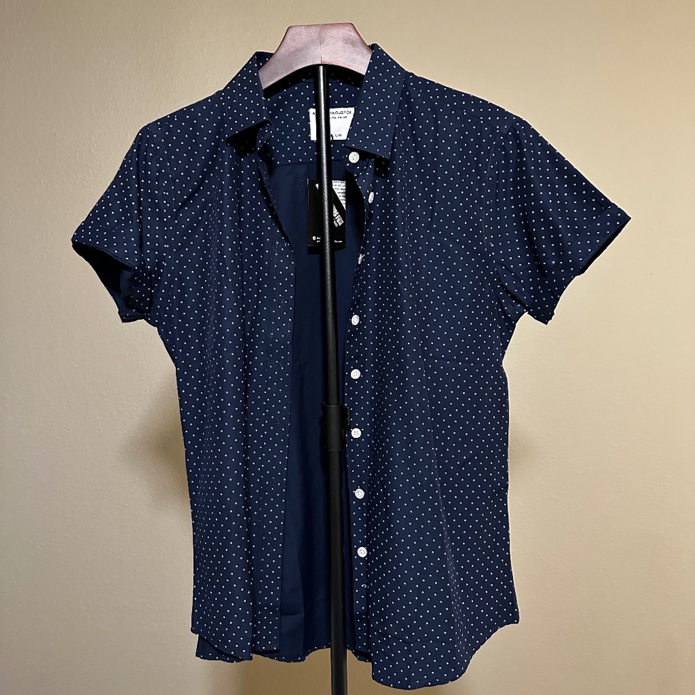 Androgynous Fox short sleeve button down